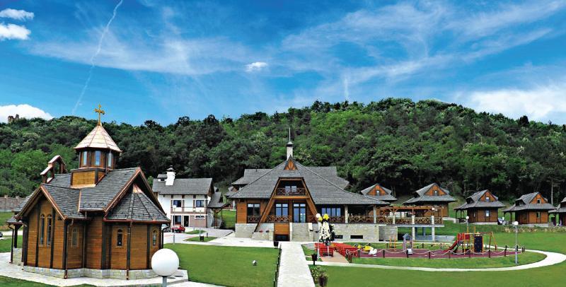 Etno Complex Vrdnicka Kula Hotell Vrdnik Exteriör bild